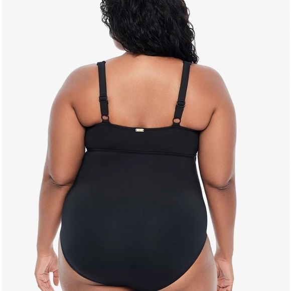 LAUREN Ralph Plus Size Surplice
Underwire Tummy-Control 1pc Swimsuit Black 18W - Picture 5 of 16